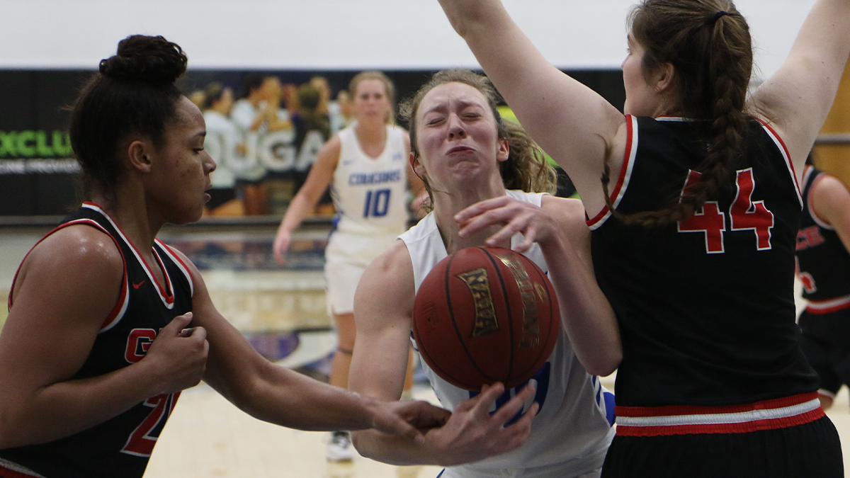 Leatherman's 27 Points Sparks the Lady Cougars Over the Huntington Foresters