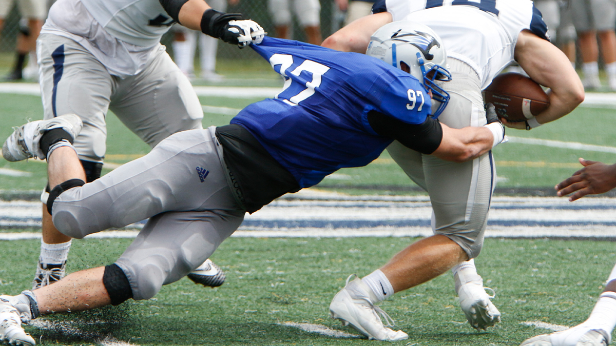 No. 11 Cougars Rally Late but Fall Short in Season Finale to No. 10 Knights