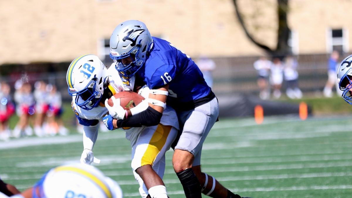 Cougars Drop 2021 Franciscan Bowl to No. 14 Marian Knights