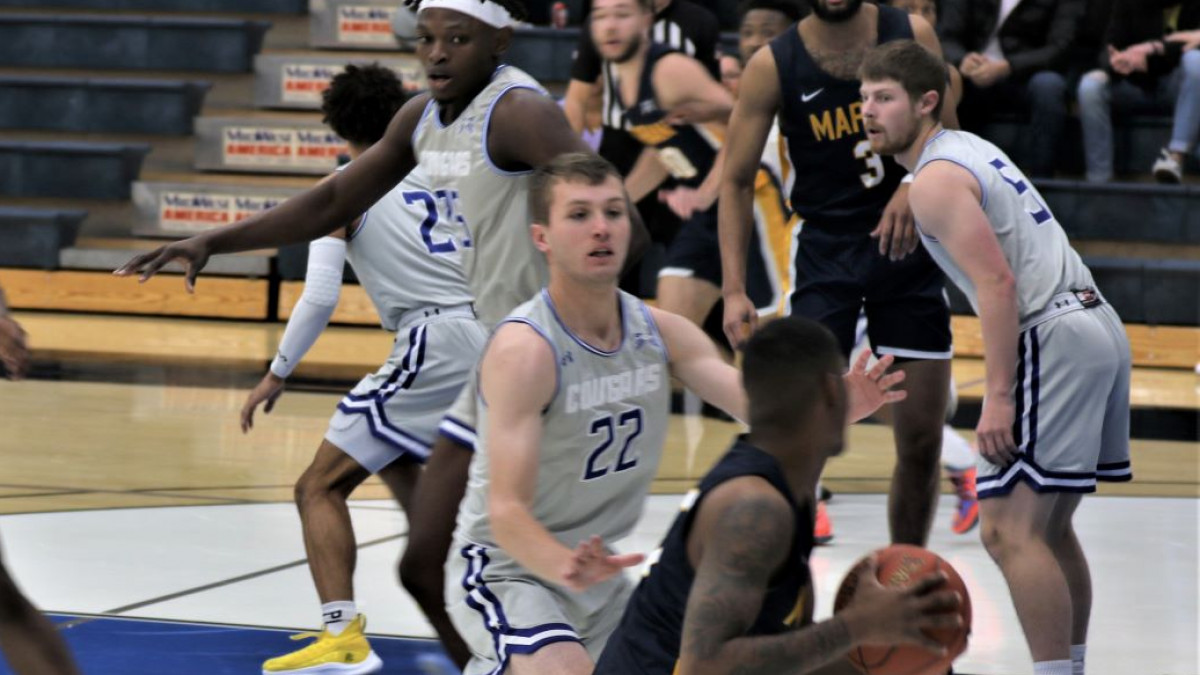 Strong Effort by Cougars Falls Short Against Fighting Saints