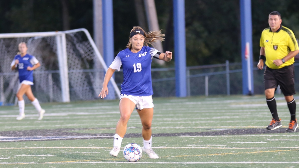 Cougars Fall 3-0 to Lawrence Tech Blue Devils