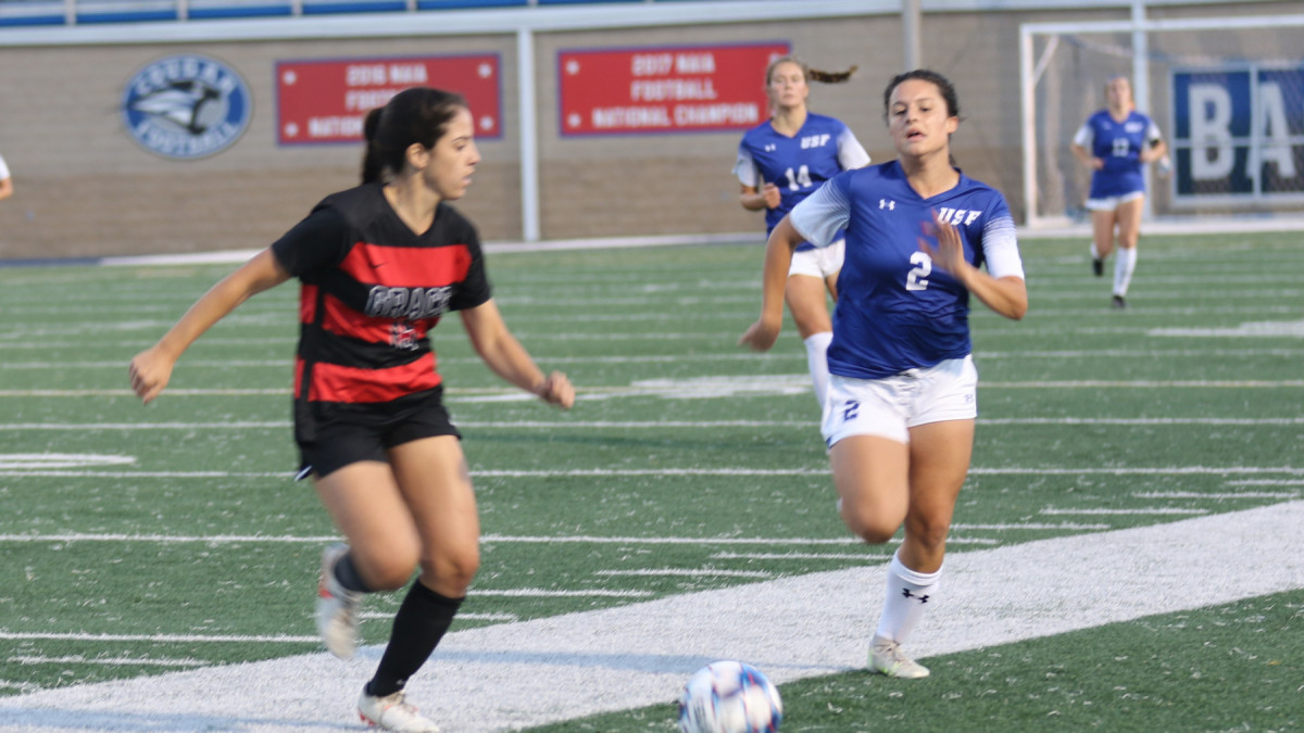 Cougars Score Early but Fall in the End to Huntington Foresters