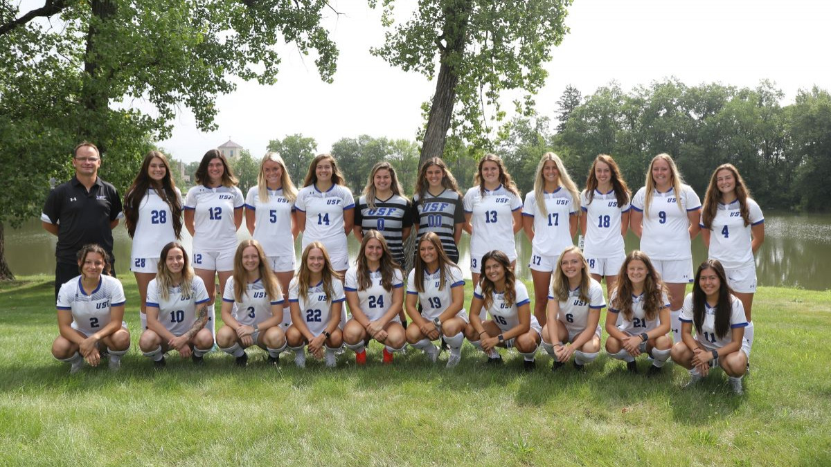 Cougars Women's Soccer Welcomes 2021-22 Recruiting Class