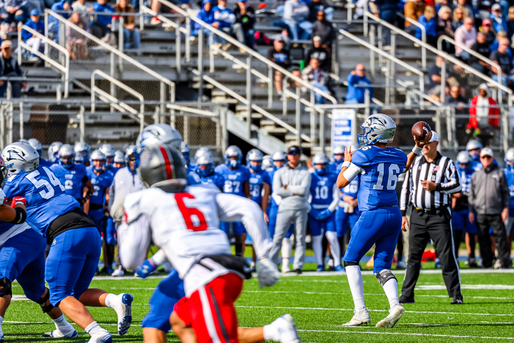 Offensive slump not enough to beat #4 IWU, 21-52