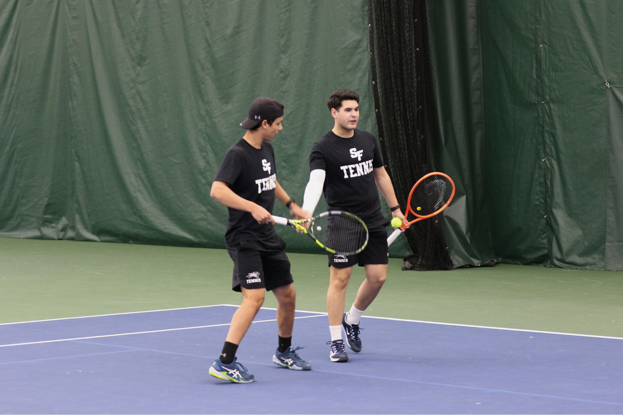 SF Men's Tennis Falls to (RV) Maple Leafs 5-2