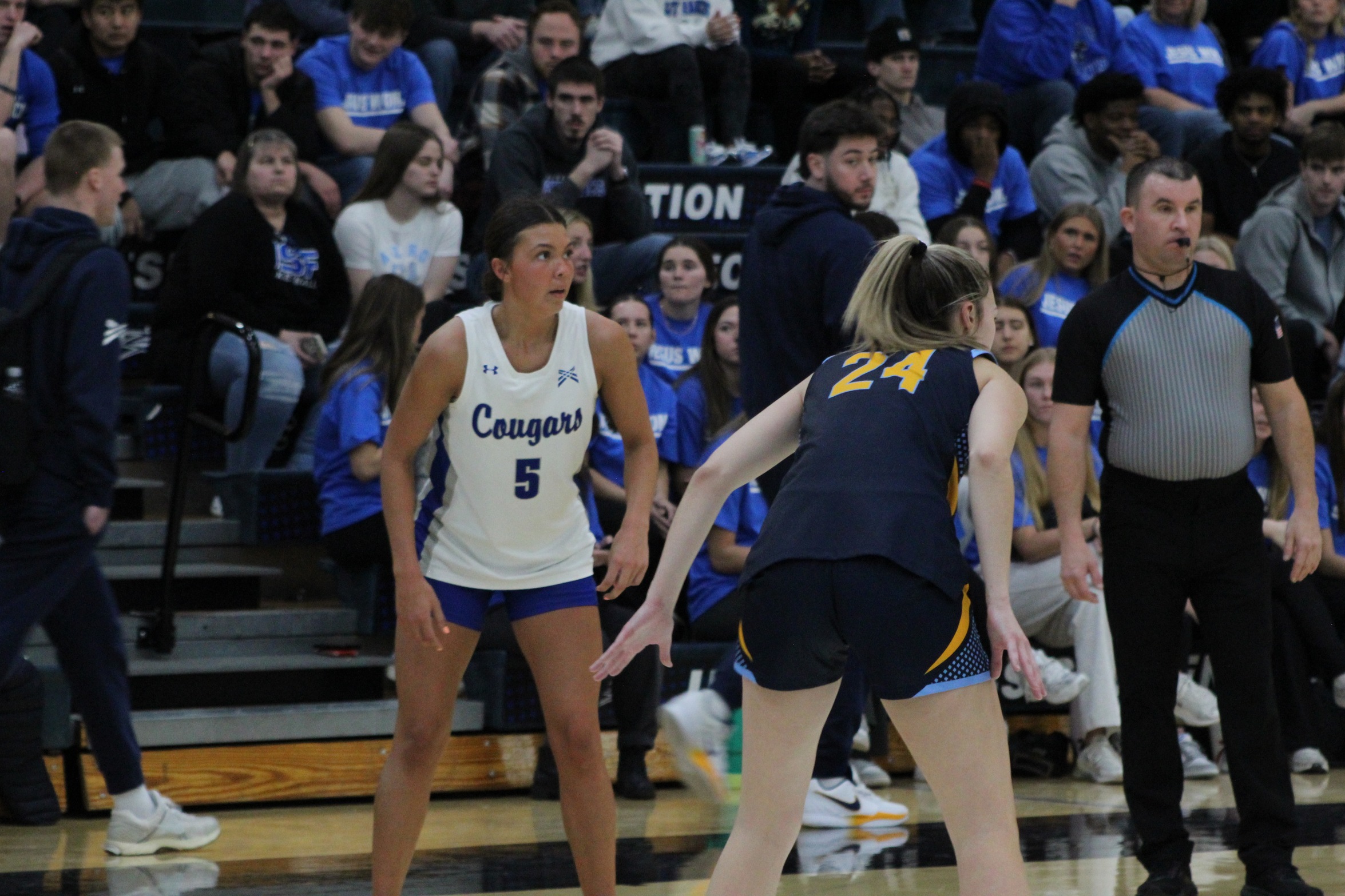 No. 6 Cougars Fall to No. 4 Knights in Crossroads League Championship