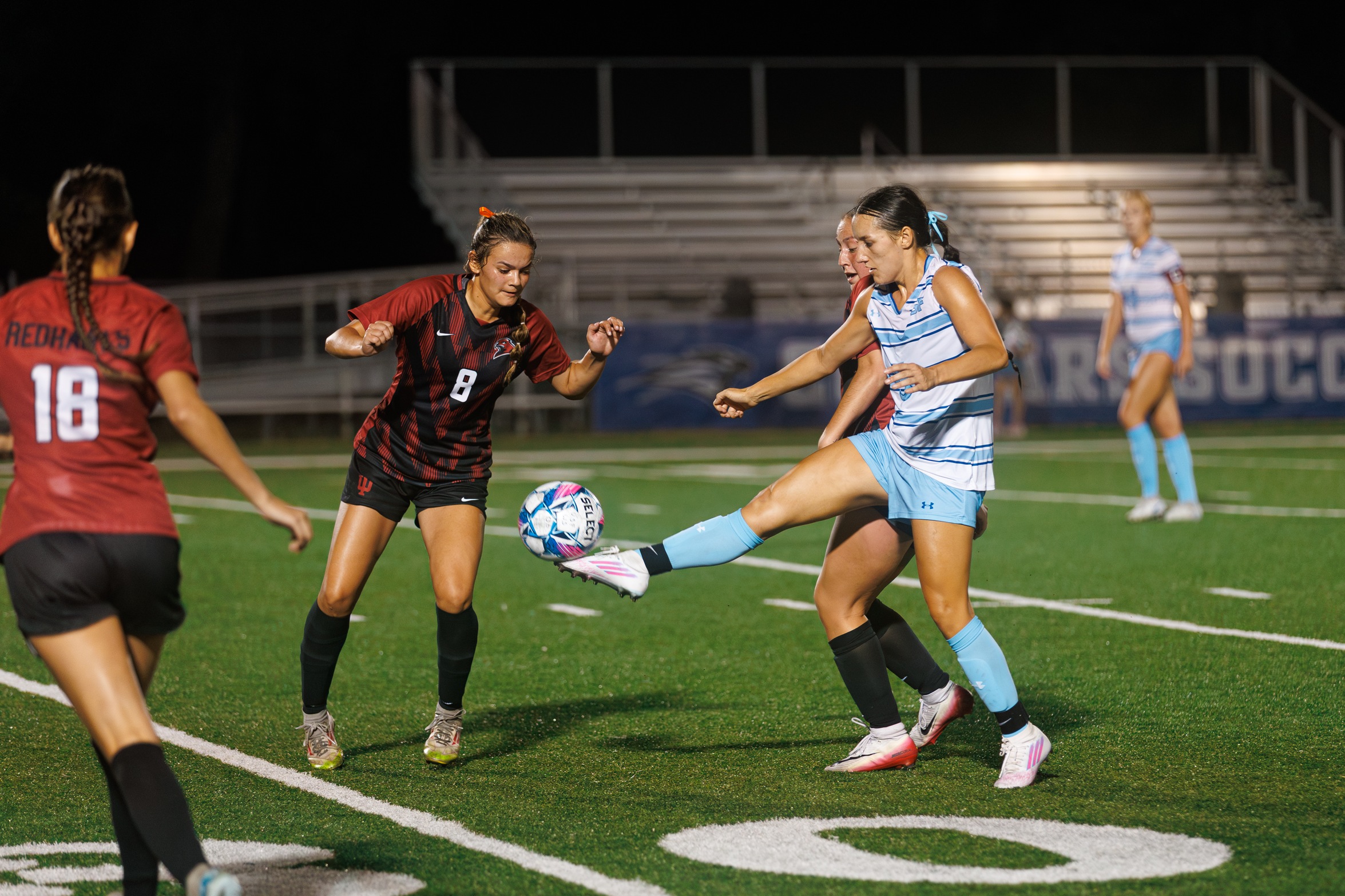 Lewis's Hat Trick Pushes Cougars Past Maple Leafs