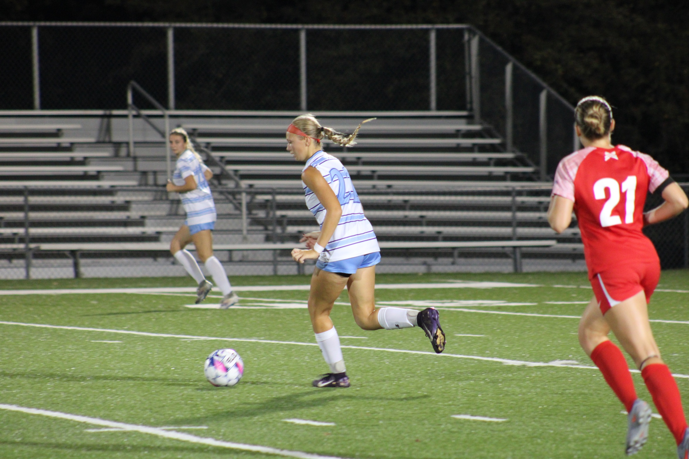 Cougars Drop Road Match to No. 16 Trojans