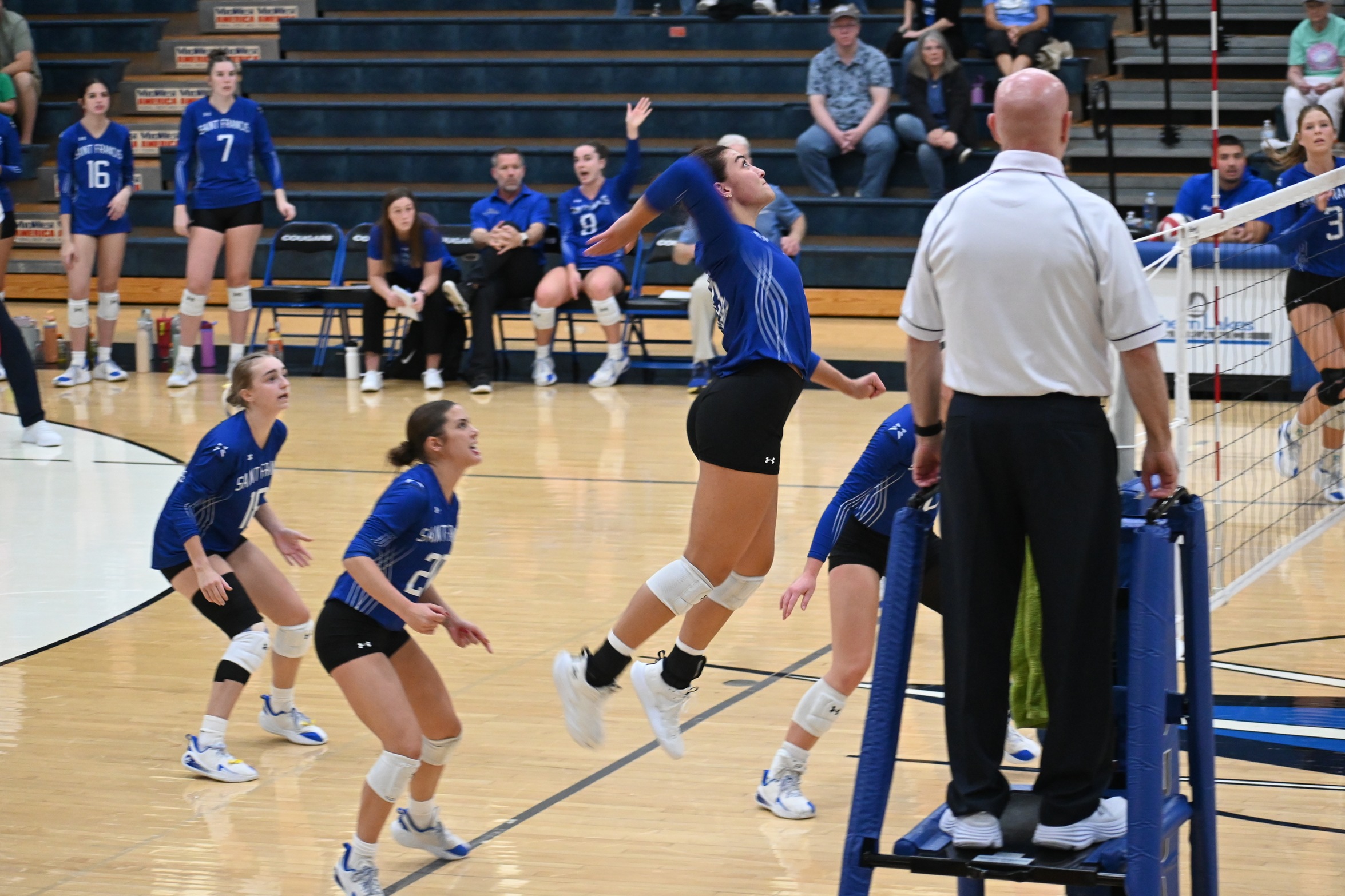 Cougars Drop League Match to No. 22 Knights